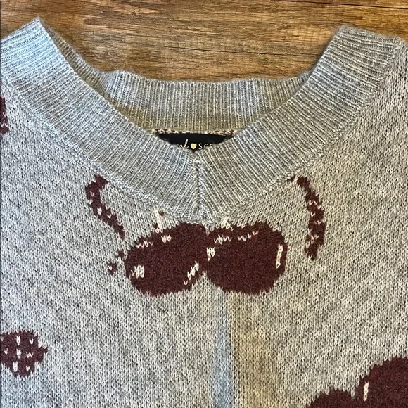 Gray and Maroon V-Neck Sweater - Picture 5 of 5